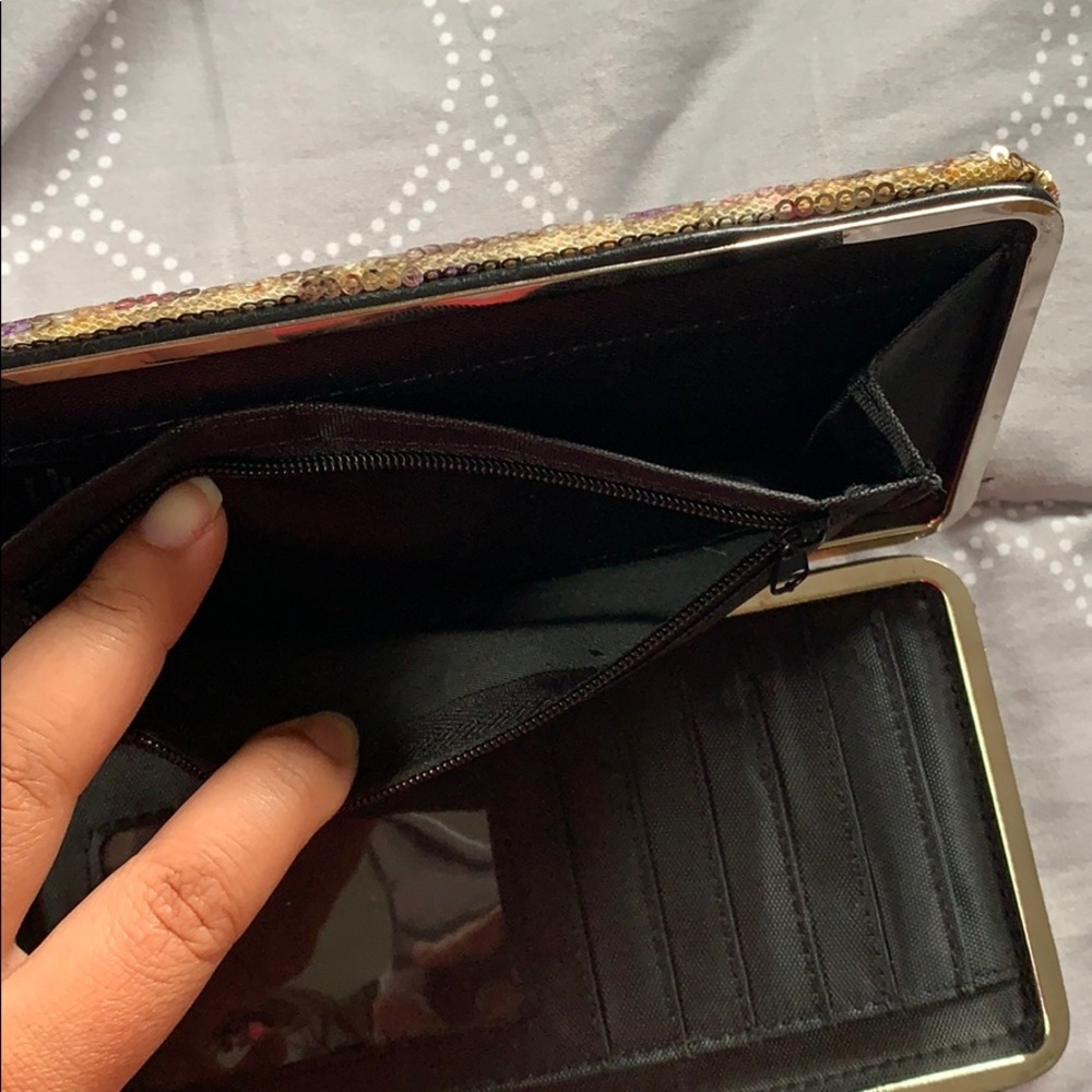 Wallet - Picture 6 of 7